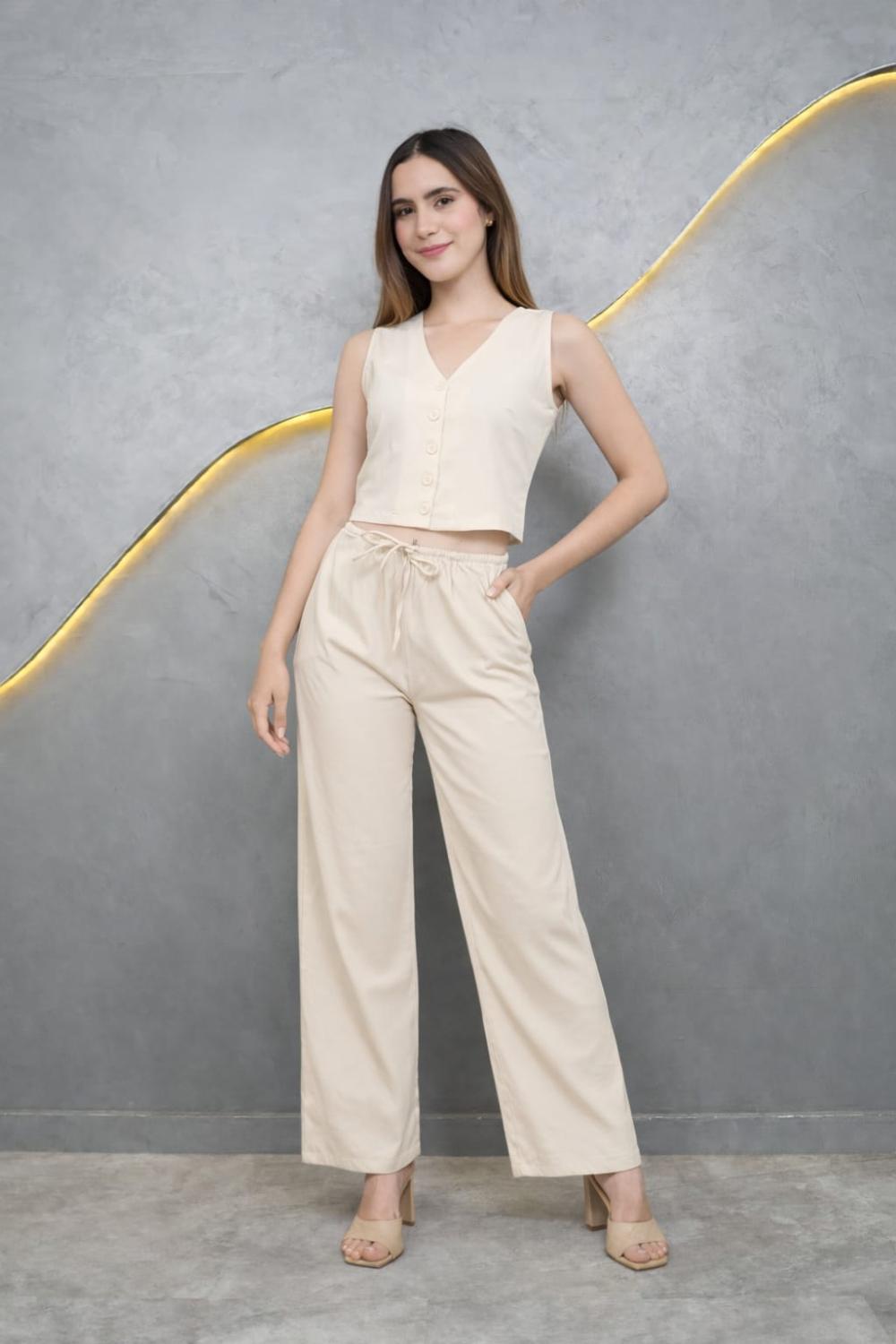 storage/images/productos/9qG8MMEDQk_Set Molly beige frente 1.jpeg